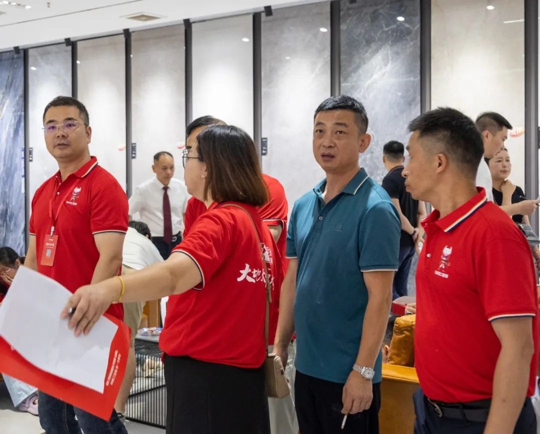 大地·大师·大宅 | 202491香蕉在线观看国产一区精工瓷砖大师馆盛大开幕！(图10)
