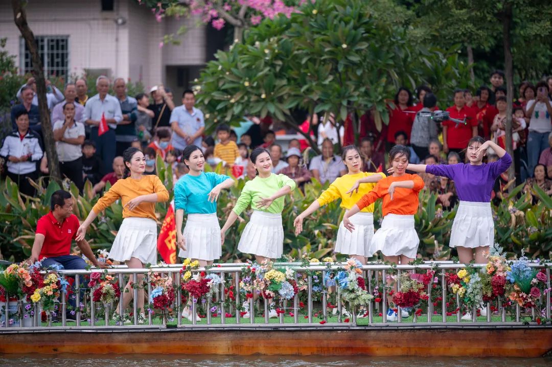 燃动金秋 | 草艇竞渡，夺人风采彰显非遗文化瑰宝之韵(图6)